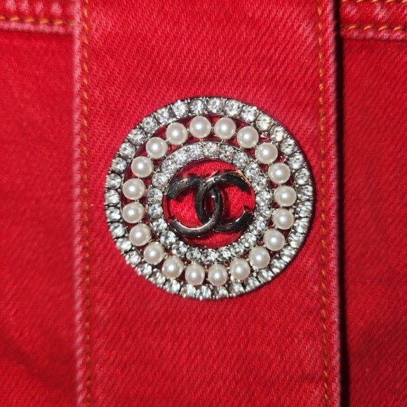 FOLLOW ME EVERYWHERE I LIKE IT 👁👁👋🏾 - Picture 14 of 16